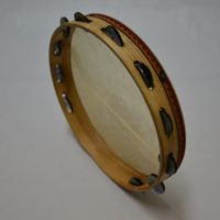 Tamburelli in legno di faggio fiammati con pelle di capretto diametro cm 35 altezza cm 5,5 con n.11 coppie di sonagli da cm 4 - immagine 2